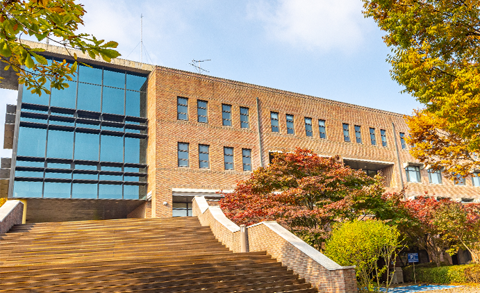 Chungkang College Building